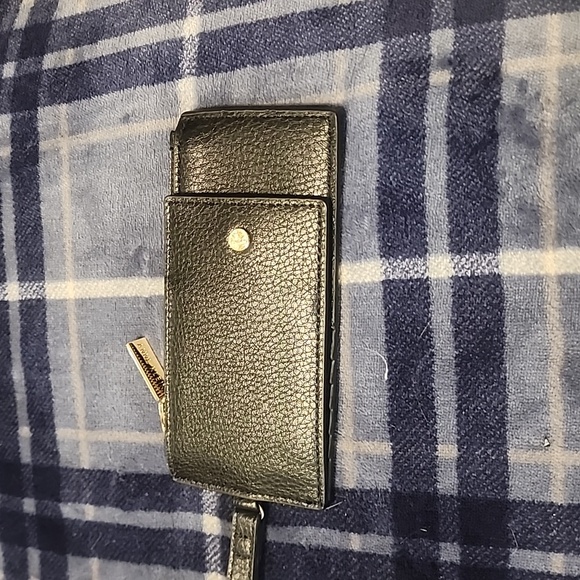 Anne Klein small wallet. - Picture 3 of 7